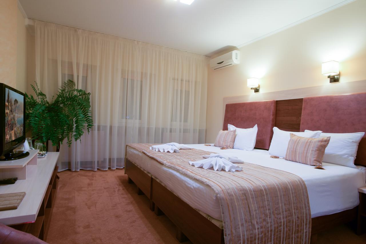 7 Sky Hotel Klinicheskaya Street Kiev Luaran gambar