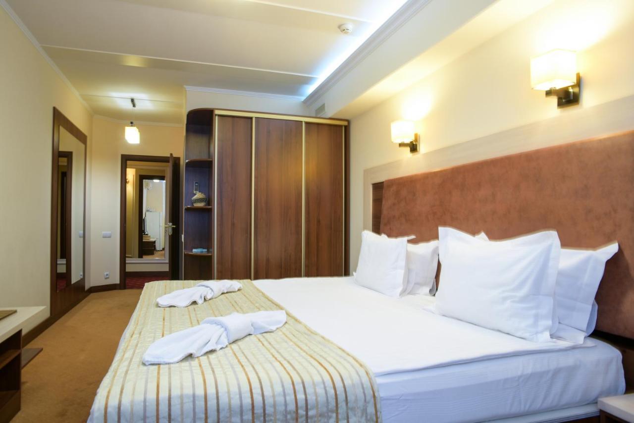 7 Sky Hotel Klinicheskaya Street Kiev Luaran gambar