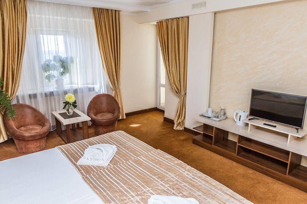 7 Sky Hotel Klinicheskaya Street Kiev Luaran gambar