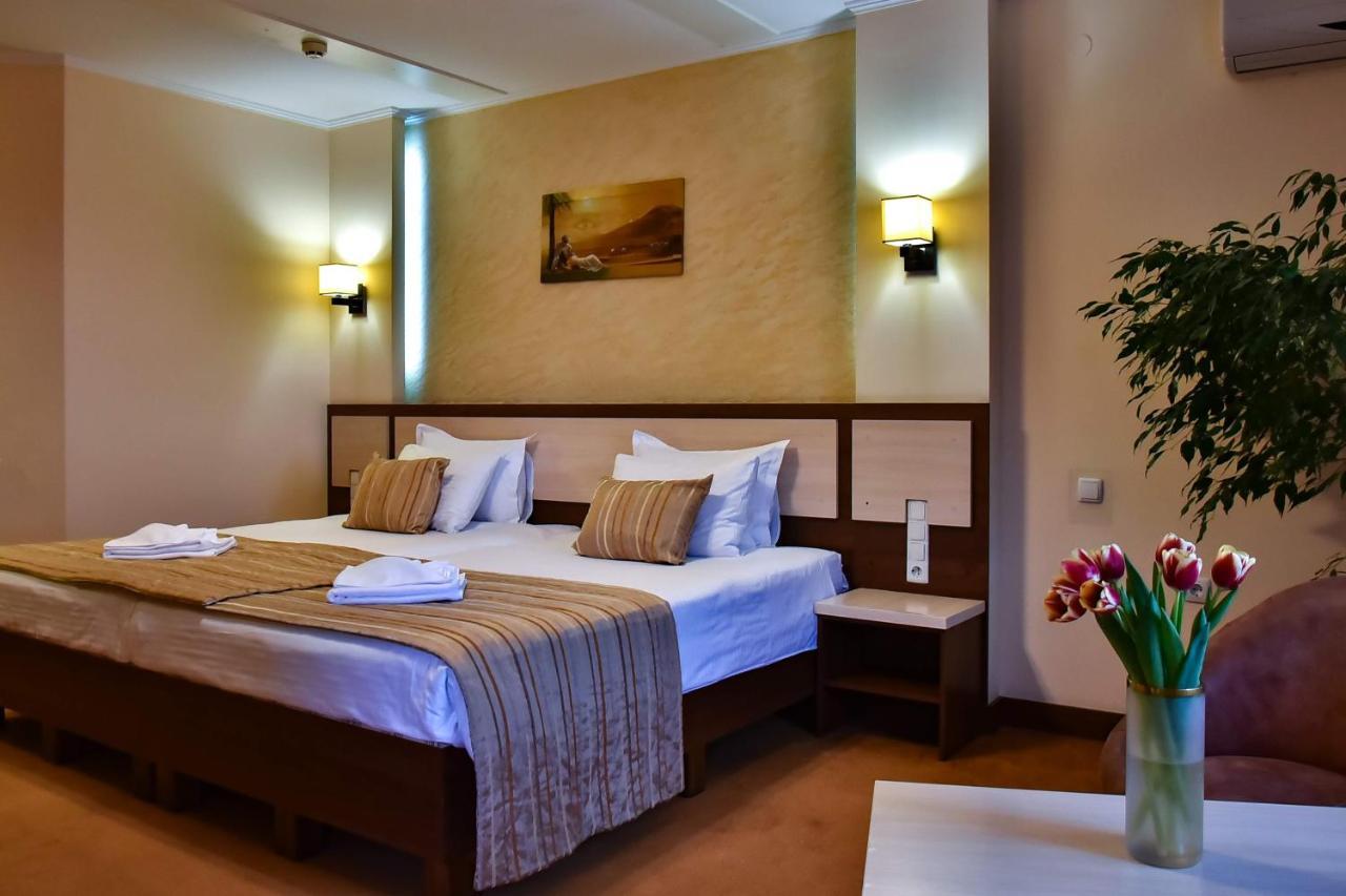 7 Sky Hotel Klinicheskaya Street Kiev Luaran gambar