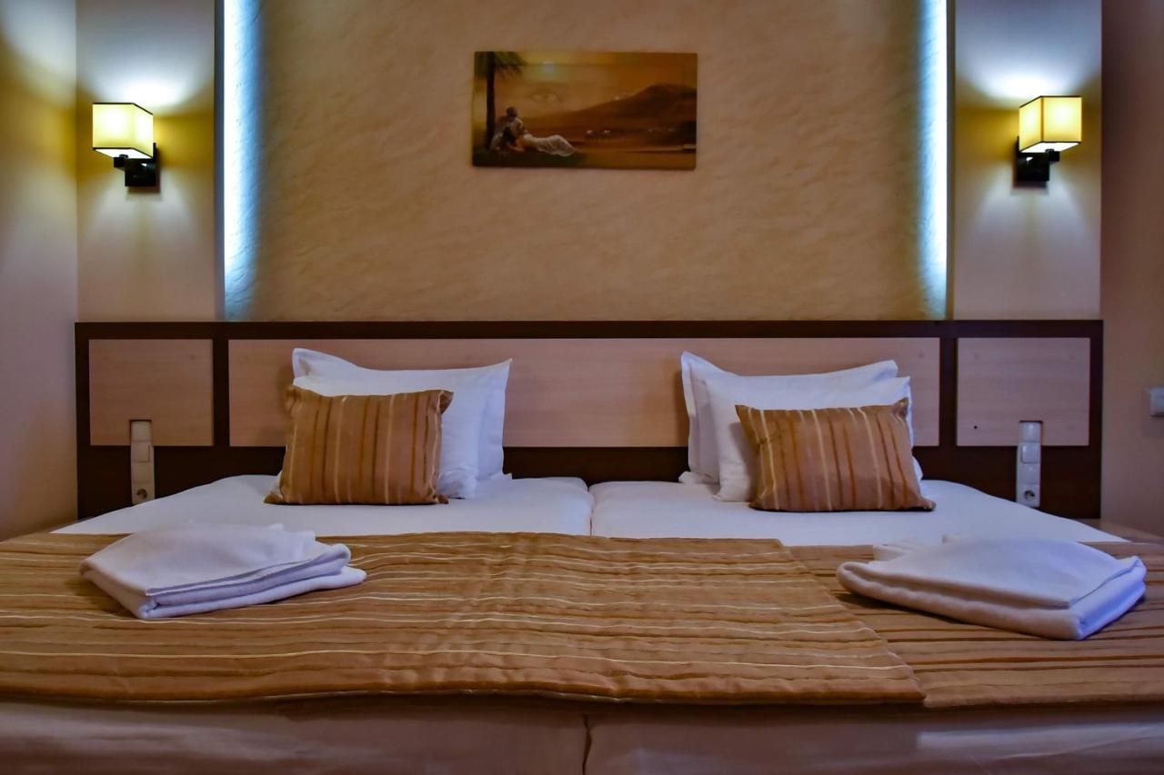 7 Sky Hotel Klinicheskaya Street Kiev Luaran gambar
